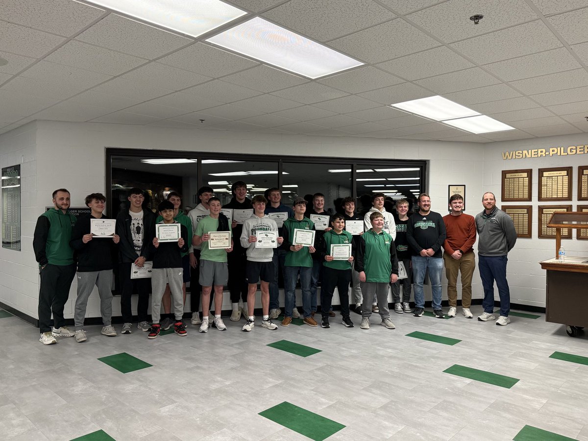 WPGBBasketball's tweet photo. That’s an end to the 2025/2026 basketball season. Proud of the way our team fought, developed, and stuck to the process. A resilient group of young men. Thank you seniors for all of your hard work. Forever and always, Go Gators! https://t.co/PoLANOtgEK