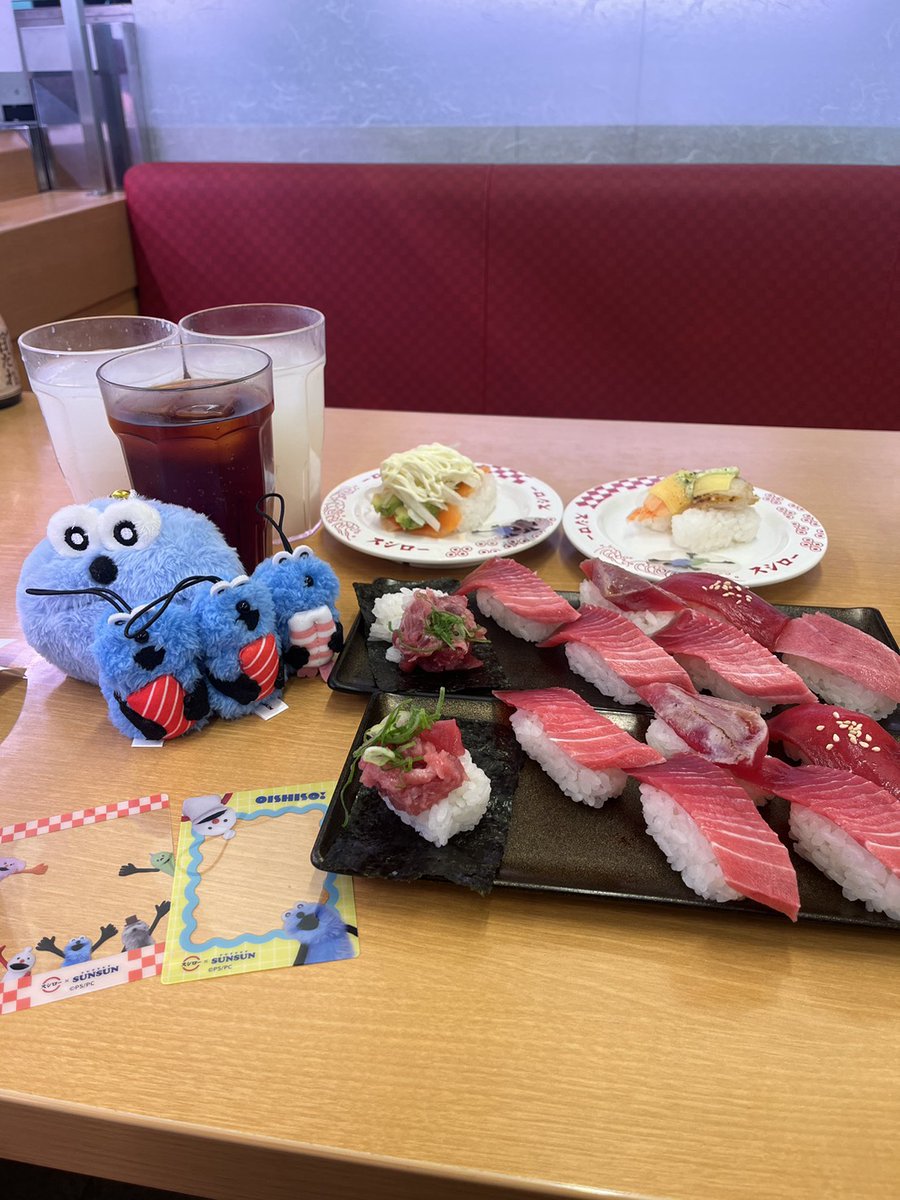 たまたま近くでお仕事で、タイミング良く合流してきたよ!スシローランチ（一人でリソリソ🍣）ドリンクも４杯🥤
🍣ごちそうさまでした〜