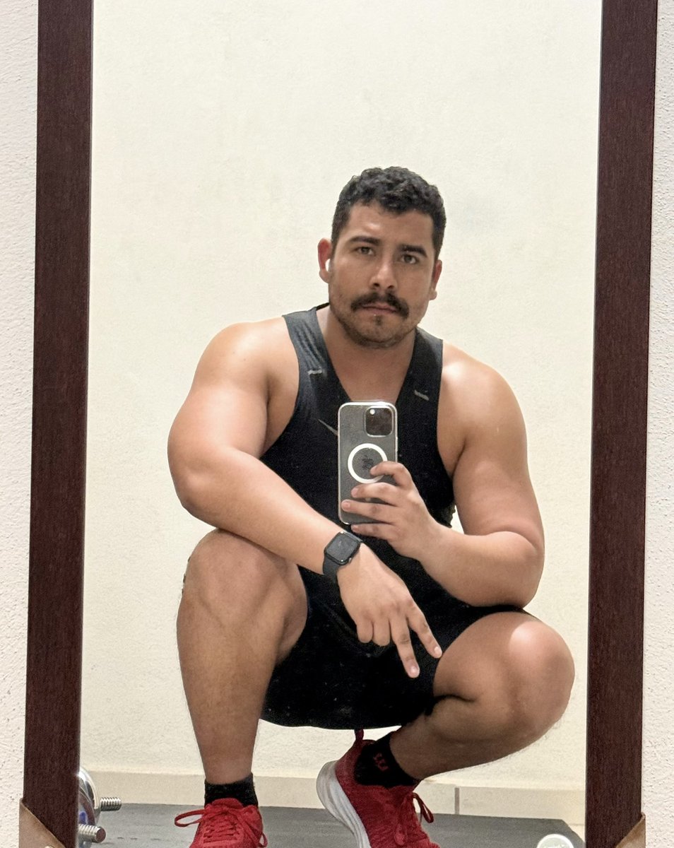 julio0nn's tweet photo. Junta tus labios con los míos 💪🏼✨❤️‍🩹 https://t.co/LwjmUhNUag