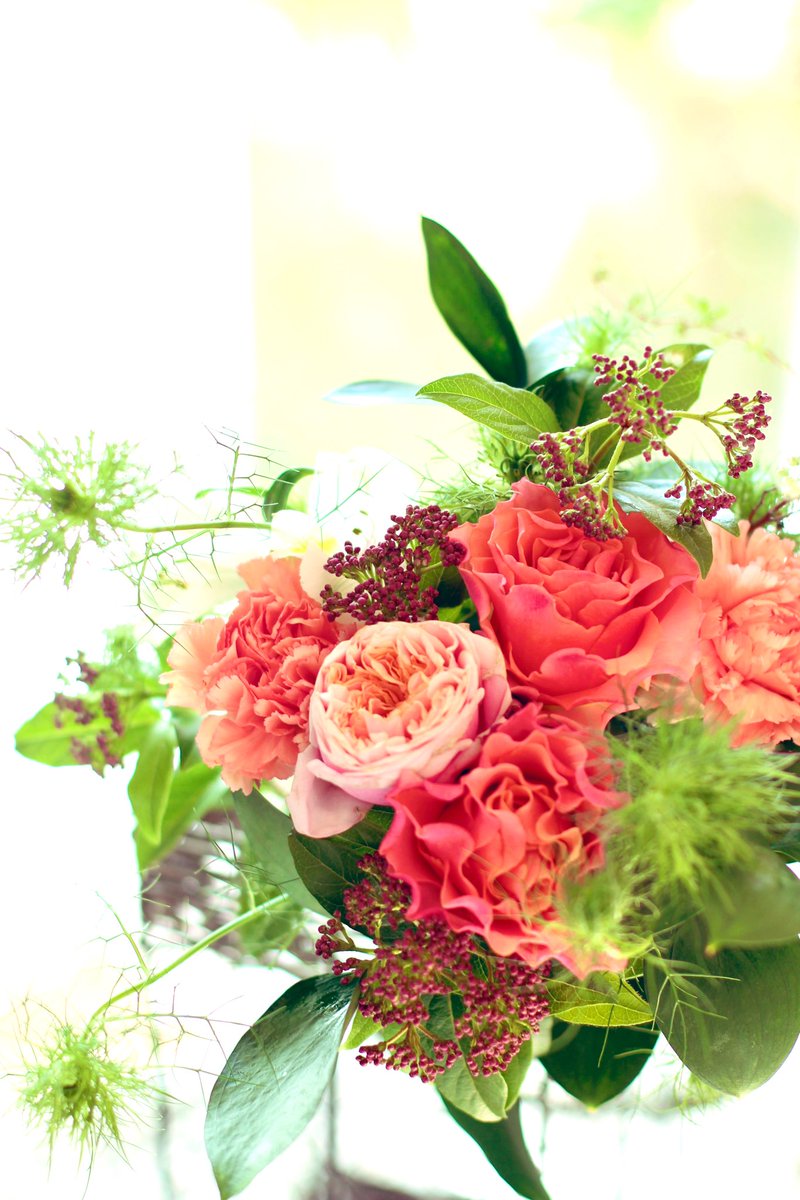 Dhiver_fleur's tweet photo. ブーケレッスンのご案内です。大切な方に贈る花束💐をイメージしながら、「パリのお花屋さん講座」の講師が束ね方のコツや花の選び方をご紹介致します！3/12（木）15:30-毎日文化センター（東西線竹橋駅）お待ちしております。 https://t.co/MHArN0p8Ke