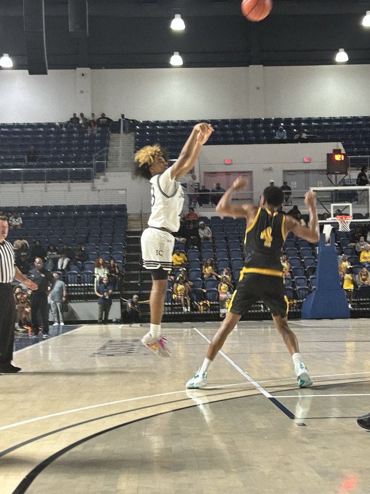 IowaColonyHS tweet media