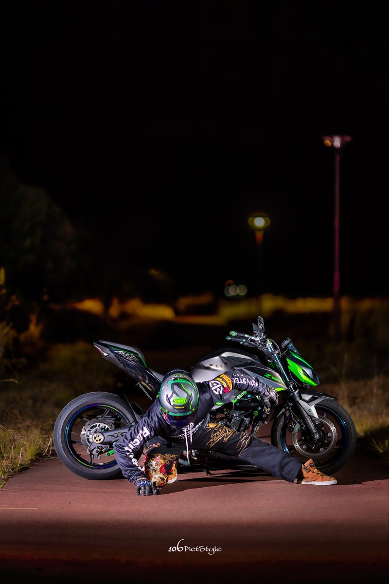 昨日は皆既月食撮りに出たけど雲多くて撮れなかった🤪💦 この背景に