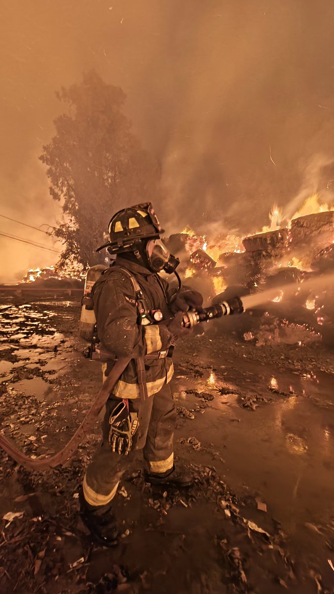 Cuerpo de Bomberos de Ñuñoa tweet media
