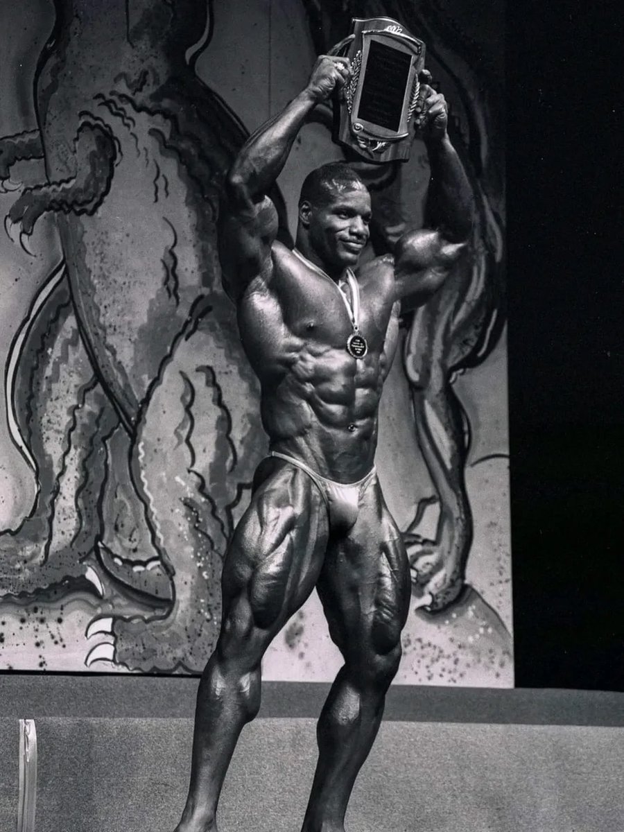 AnarchyMuscles's tweet photo. Chris Cormier , one of the best aesthetic, and most beautiful balanced bodybuilders.
Drop your thoughts🤔💭 https://t.co/B92em9Dx4a