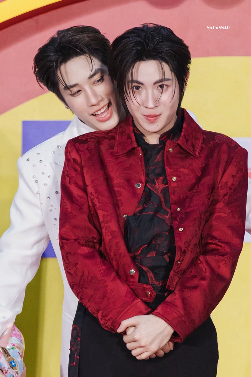 วรรณกรหันขวาสักนิดลูกกก 🙂‍↔️

TLEFIRSTONE X UNILEVER
#UnileverCNYMakroxTleFirstone
#เติ้ลเฟิร์สวัน #TleFirstone
#TLE_mtm #Firstone