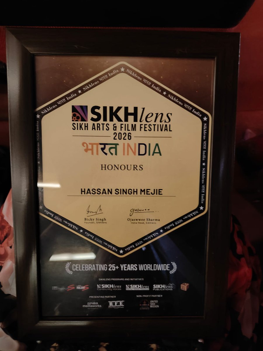 MBCT_Trust's tweet photo. MBCT was honoured at the Sikhlens: Sikh Arts &amp; Film Festival in Chandigarh. Trustee Thakur Singh Mejie received the award in recognition of the Trust’s dedicated efforts to preserve the traditional art of Phulkari &amp; empower women through SHG's, helping them become self-reliant. https://t.co/9NyFz8ajZI