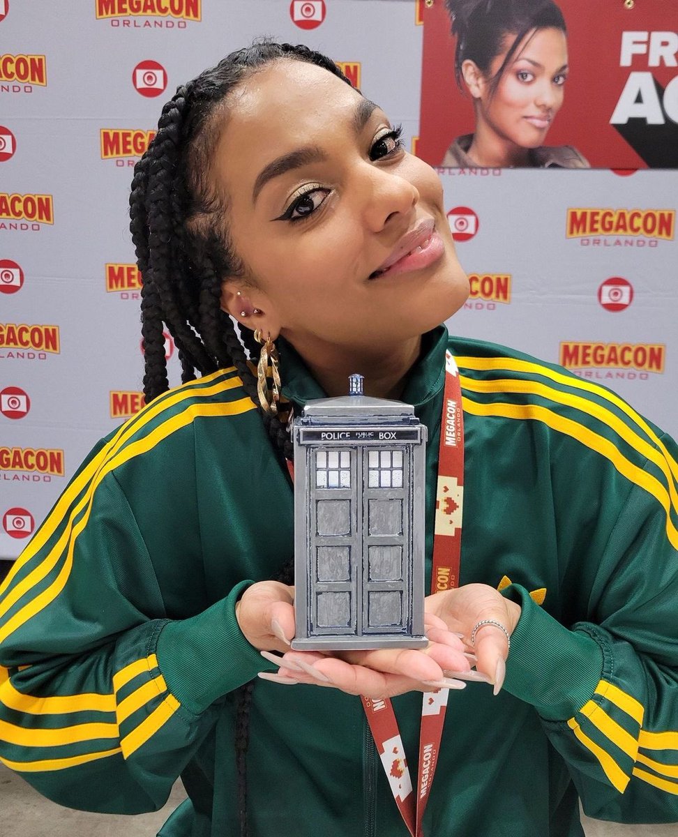 martha jones shady facts tweet media