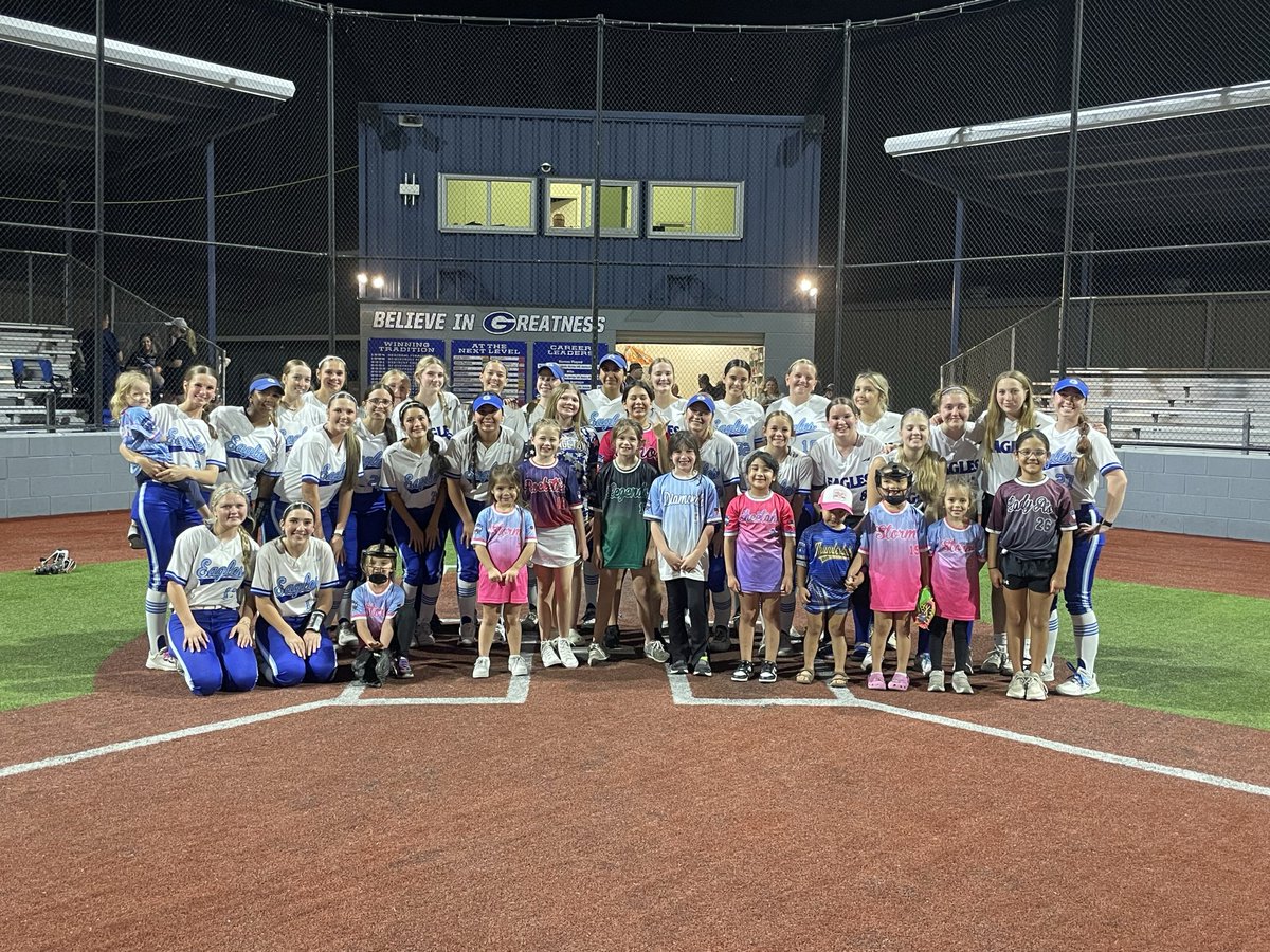 Melissa Hall tweet media