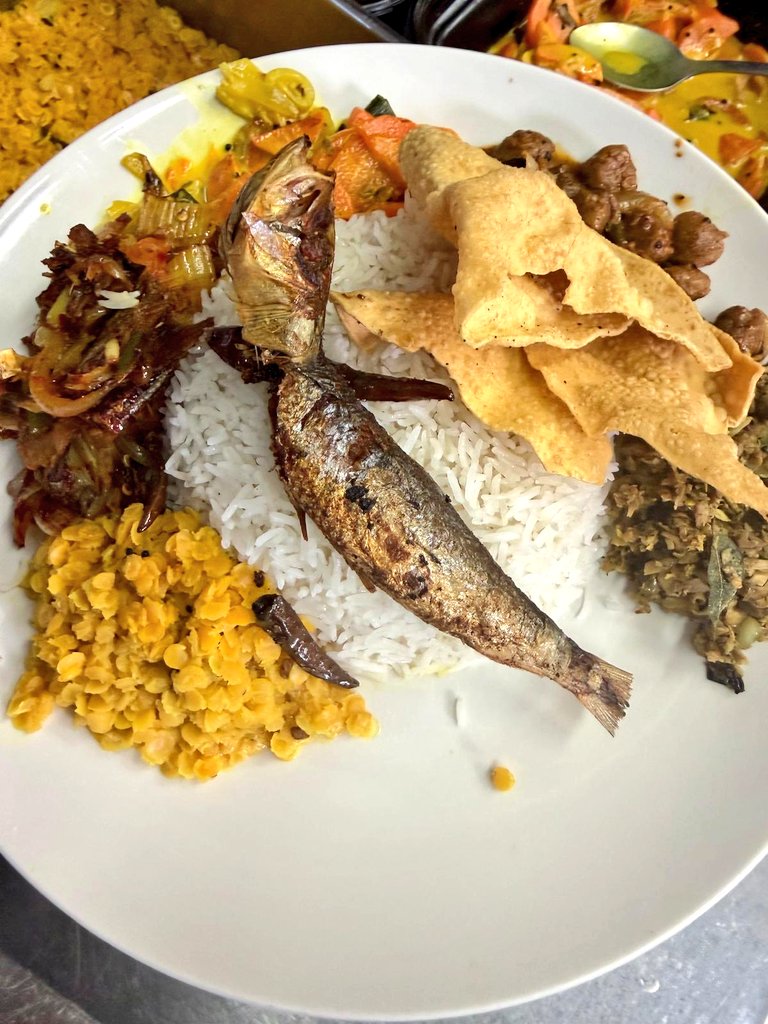 7biryani's tweet photo. 筑西市「サクラスリランカレストラン」公式より、本日のライス&amp;カレーです。 https://t.co/AsAyWGcLqZ