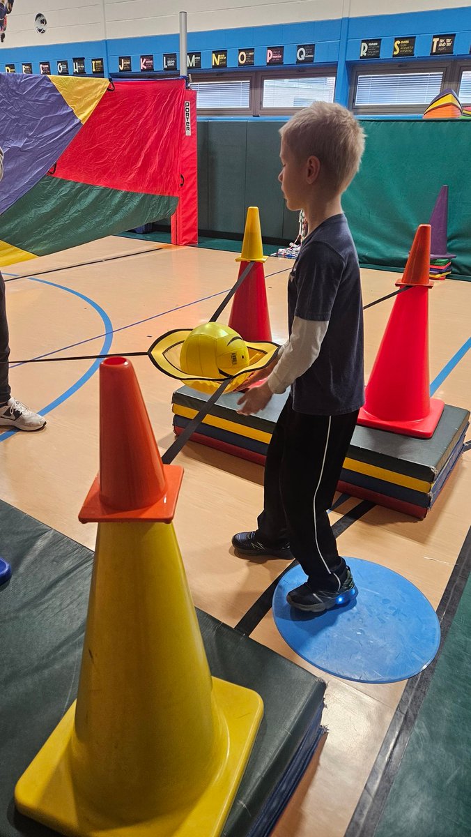 juliebotkin's tweet image. Volleyball serving 🏐 #adaptedPE #physed @CoachNowlan @D59Rupley