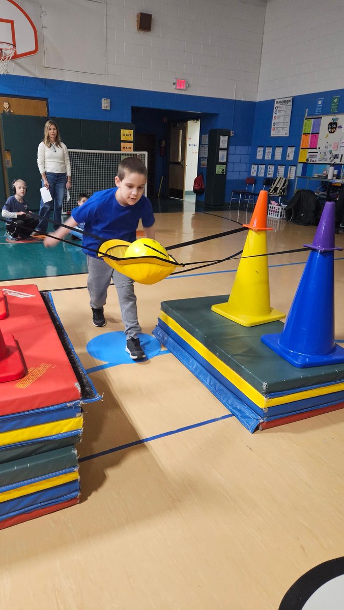 juliebotkin's tweet image. Volleyball serving 🏐 #adaptedPE #physed @CoachNowlan @D59Rupley