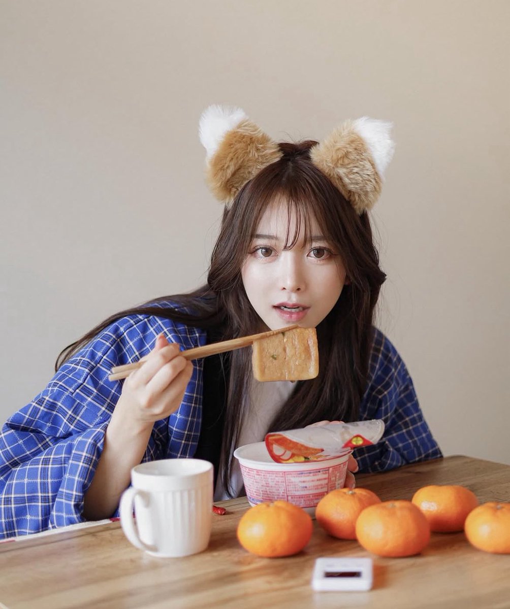 ゆいぴす様、今の六本木爆美女強女感も好きだけど
前髪ありの時代から美しいんだよな……この感じで170cm爆乳お強い……… https://t.co/NvBFF8ej3a