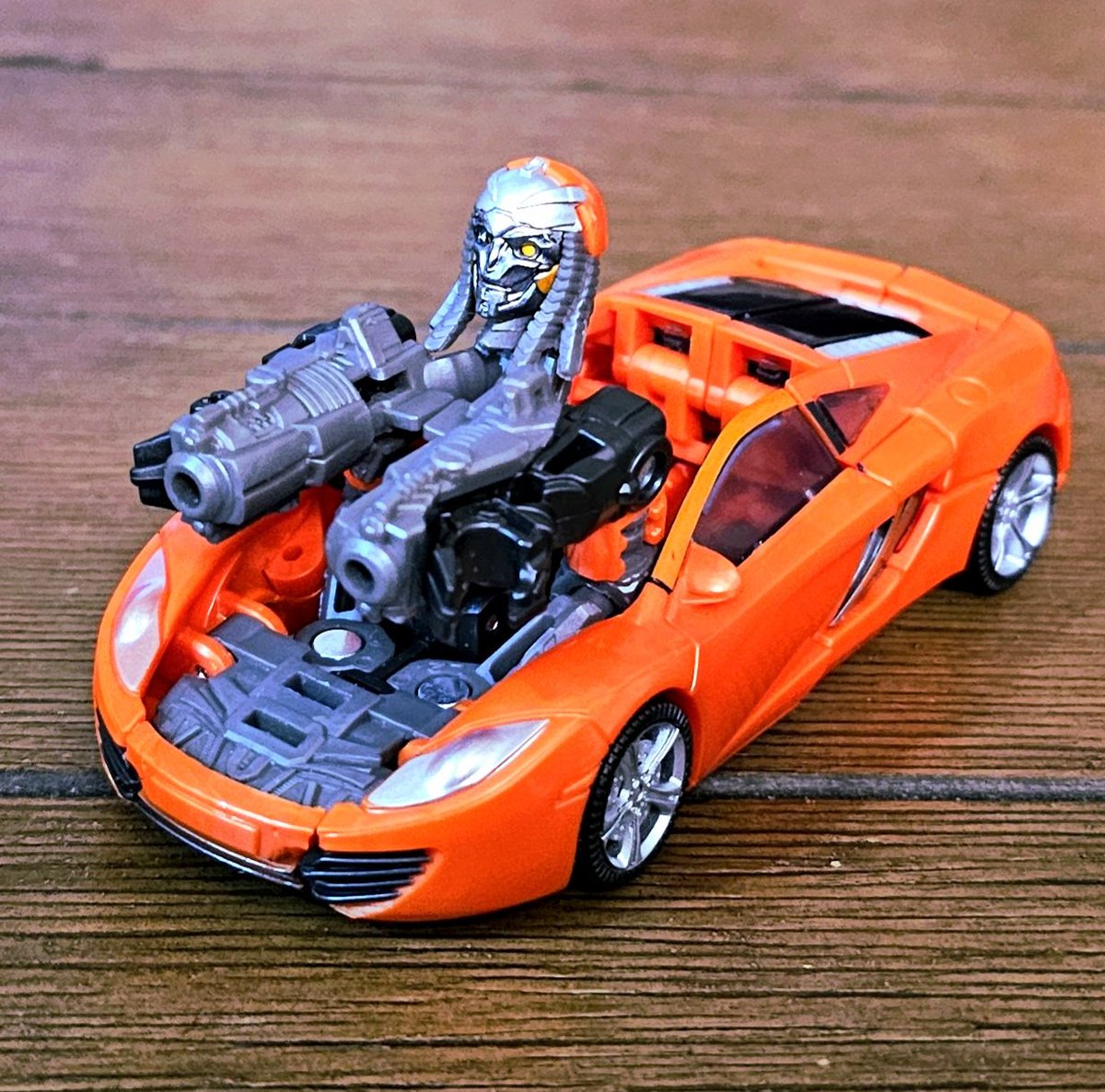 L.W. Barricade tweet media