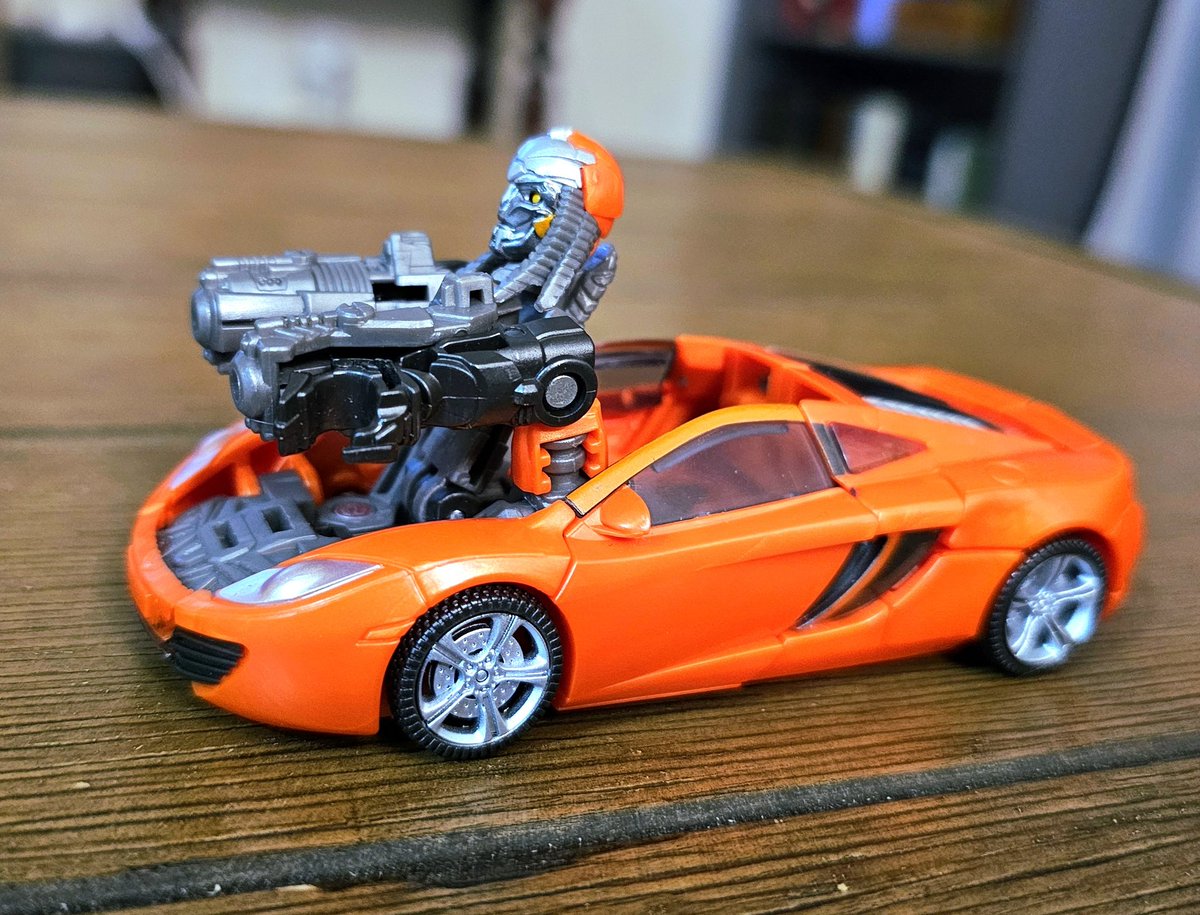 L.W. Barricade tweet media