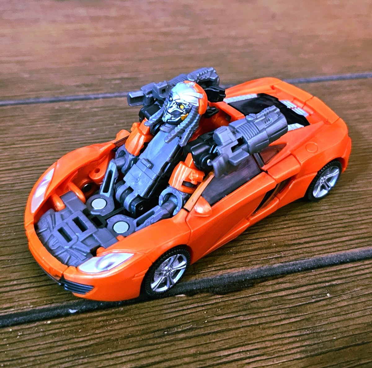 L.W. Barricade tweet media