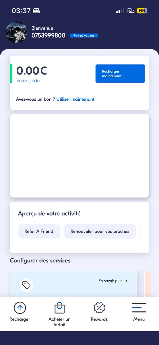 pli26905's tweet photo. @LycamobileFR Vos serveurs sont mort ? Impossible de me connecter depuis 3h du mat, ma 5g ne fonctionne plus et impossible d’envoyer des sms alors que les appels marchent donc impossible que ce soit mon forfait de plus on peux voir sur les images les bugs. https://t.co/6pouFJVuqU
