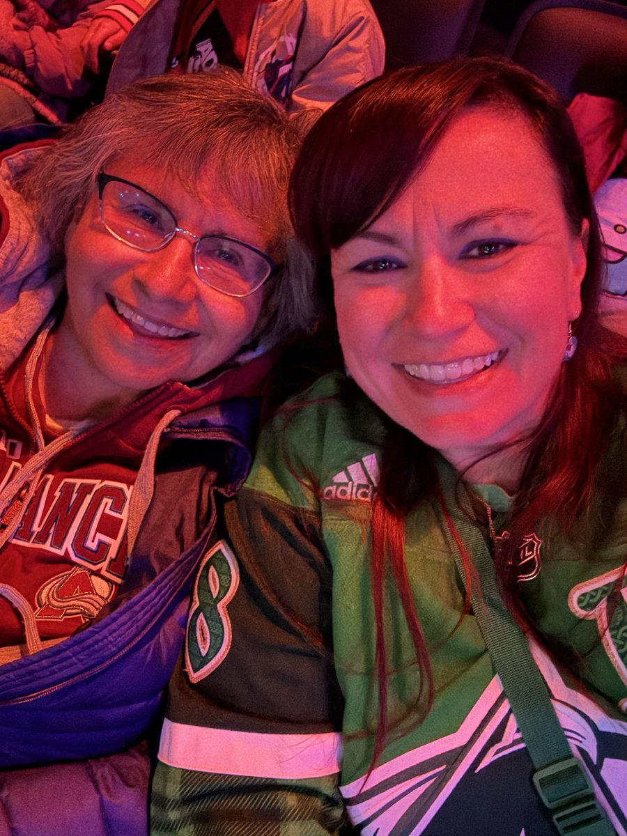 AvsAngelsChick tweet media