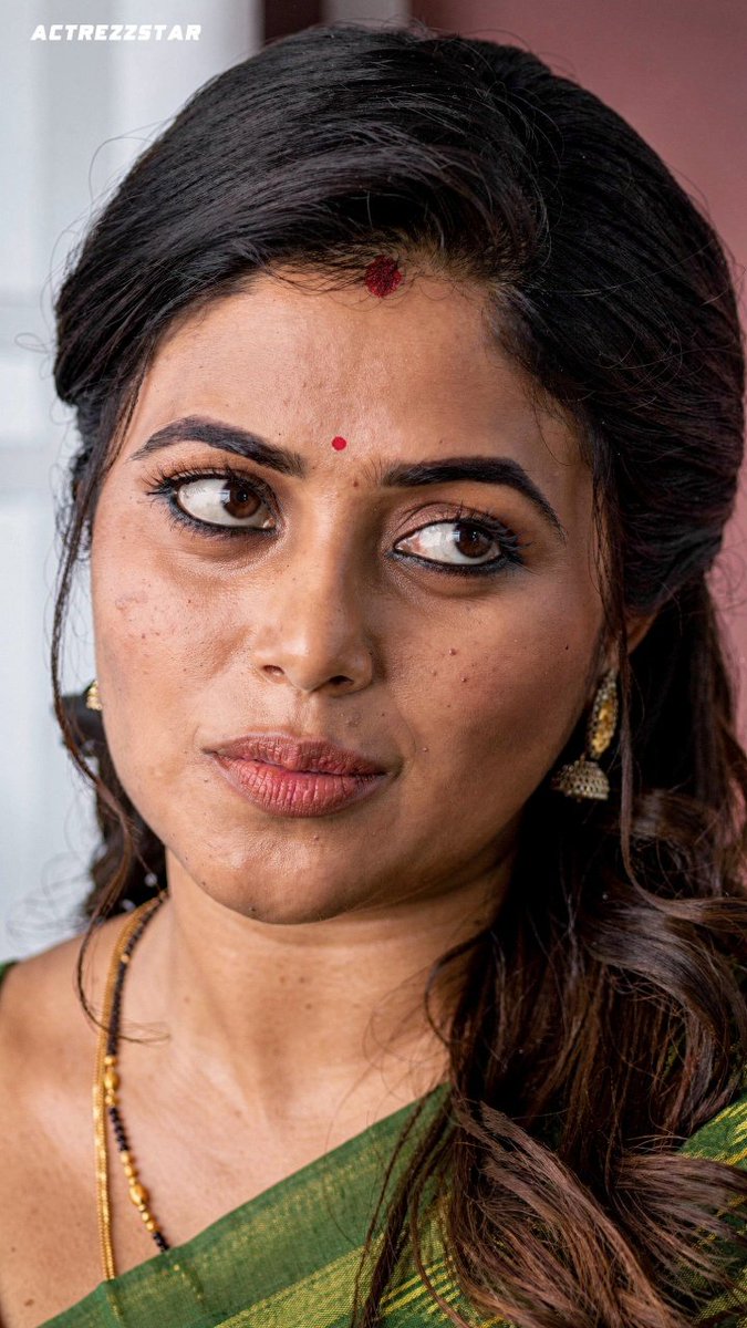 Anni : enaku period nu solran ne un akka room ku poren nu solriya,sir ku 3 naal edhuvum pannama iruka mudiyadha

Me: veetla 2 natu kattaya vechitu epdi di summa irukardhu

Anni: enga pora indha 3 naal unaku kai adichivite una kanja kudikka po va oru vali panniran chella pusura🫣