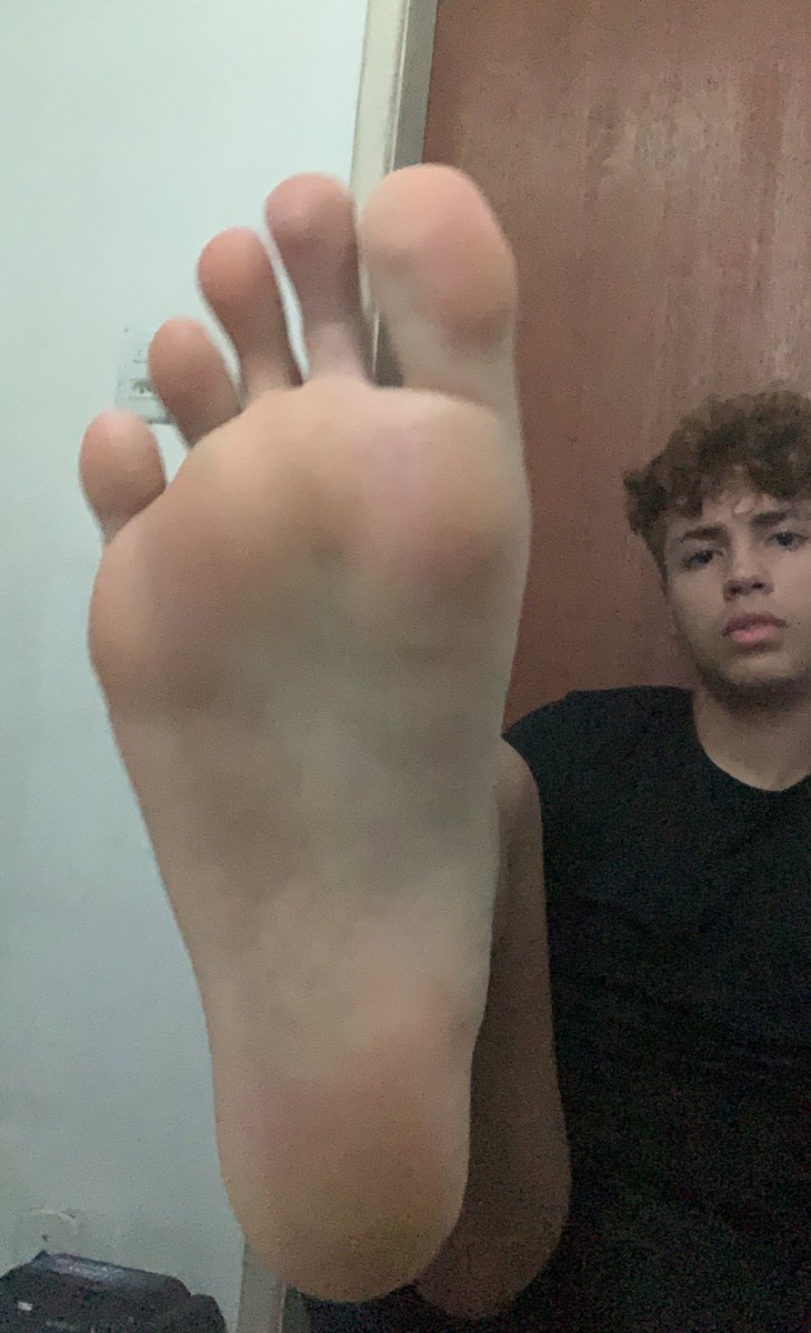 max gostoso tweet media