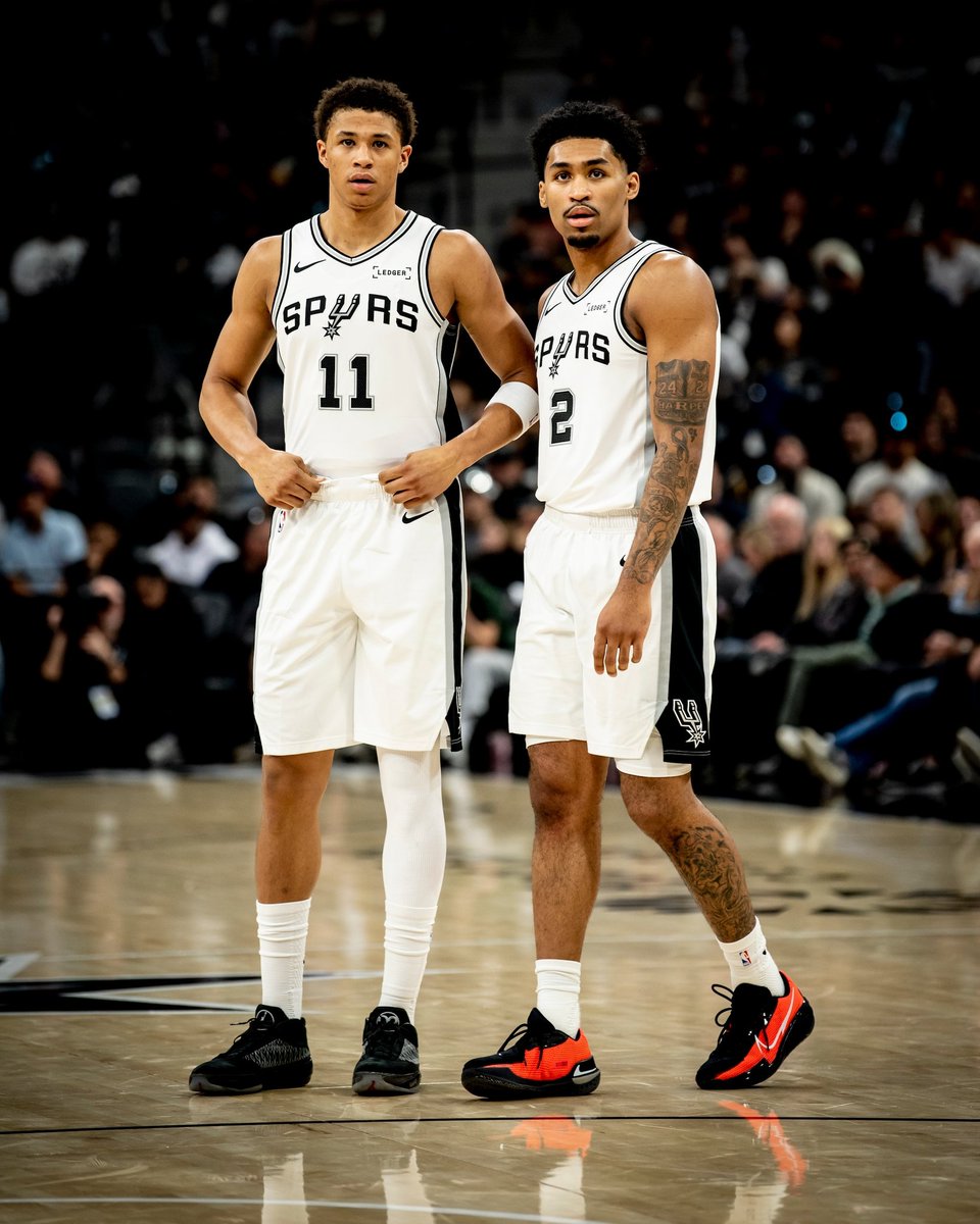 Spurs Lead tweet media