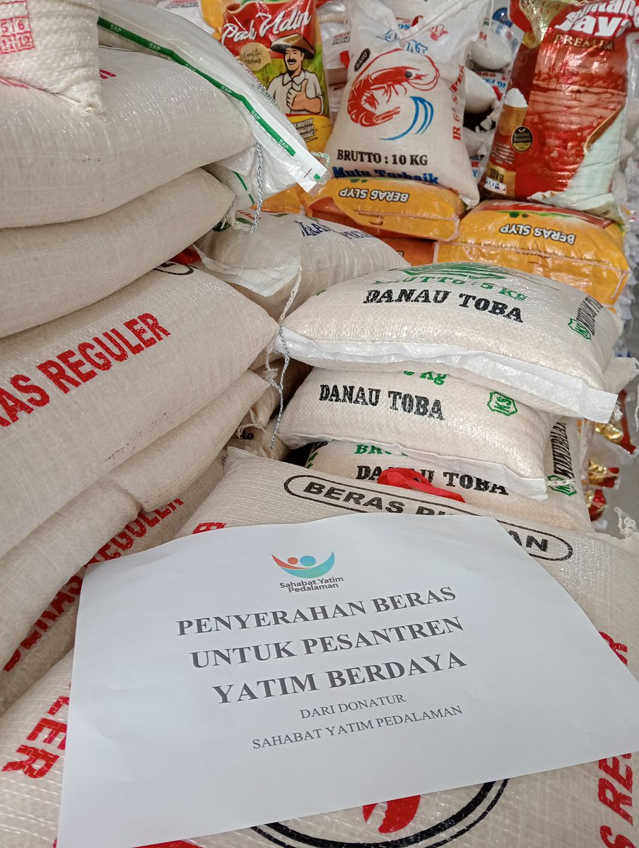 ArbiahLubis's tweet photo. Alhamdulillah, pekan lalu kita salurkan 3 karung beras untuk kebutuhan di pesantren yatim berdaya.

Pekan ini dan seterusnya akan kita ikhtiar juga agar kebutuhan beras di pesantren yatim berdaya bisa terpenuhi.

Ikut sedekah beras yuk teman-teman 😊 https://t.co/he7vlpSc5c
