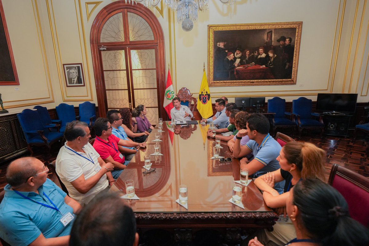 MuniLima's tweet image. 🗞️ | Empresarios de Gamarra piden al Gobierno central, a través del alcalde de Lima, mantener el orden en la avenida Aviación con el apoyo de la #PNP y la instalación de un Puesto de Comando, tras el operativo desplegado hoy por la comuna limeña.

gob.pe/es/n/1361192