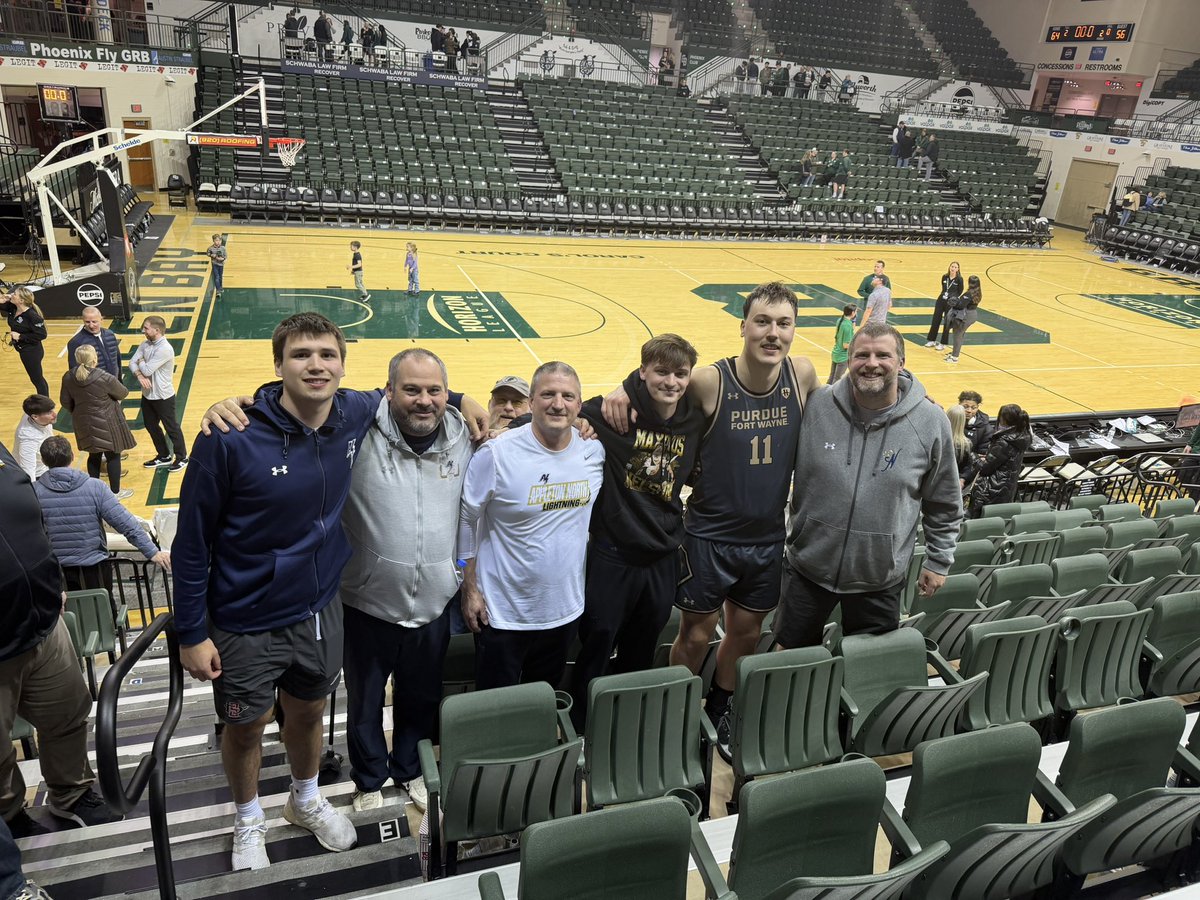 ANLightningBball tweet media