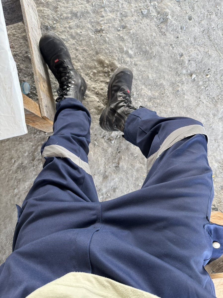 นายควยเหม็น tweet media