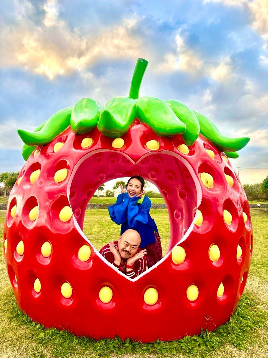 kurochan96wawa's tweet image. 【沖縄テレビ】
３月１０日(火)
OTV
【ベッキー&amp;amp;クロちゃんの沖縄ディープ旅】
20時〜20時54分

ゴールデンで放送！！
ベッキーとクロちゃんが沖縄のディープな楽しみ方を体験してくるしんよー！
みんなみてねー！！

#OTV #沖縄テレビ
#ベッキークロちゃんの沖縄ディープ旅
#ベッキー　#クロちゃん