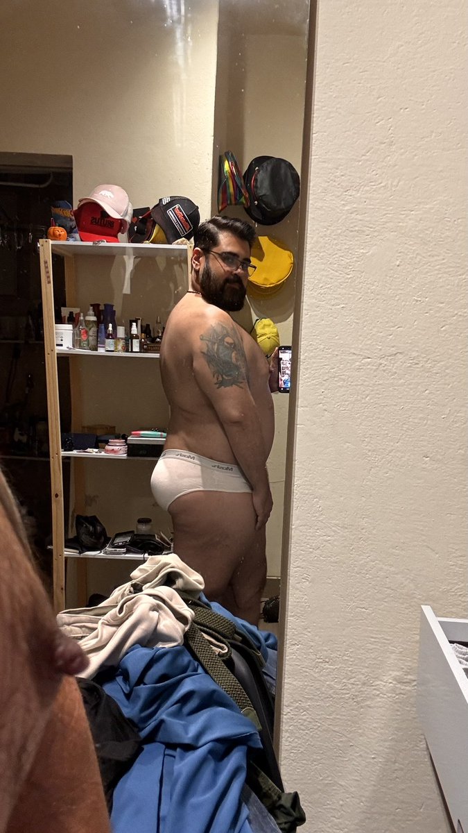 Urso sem umbigo tweet media