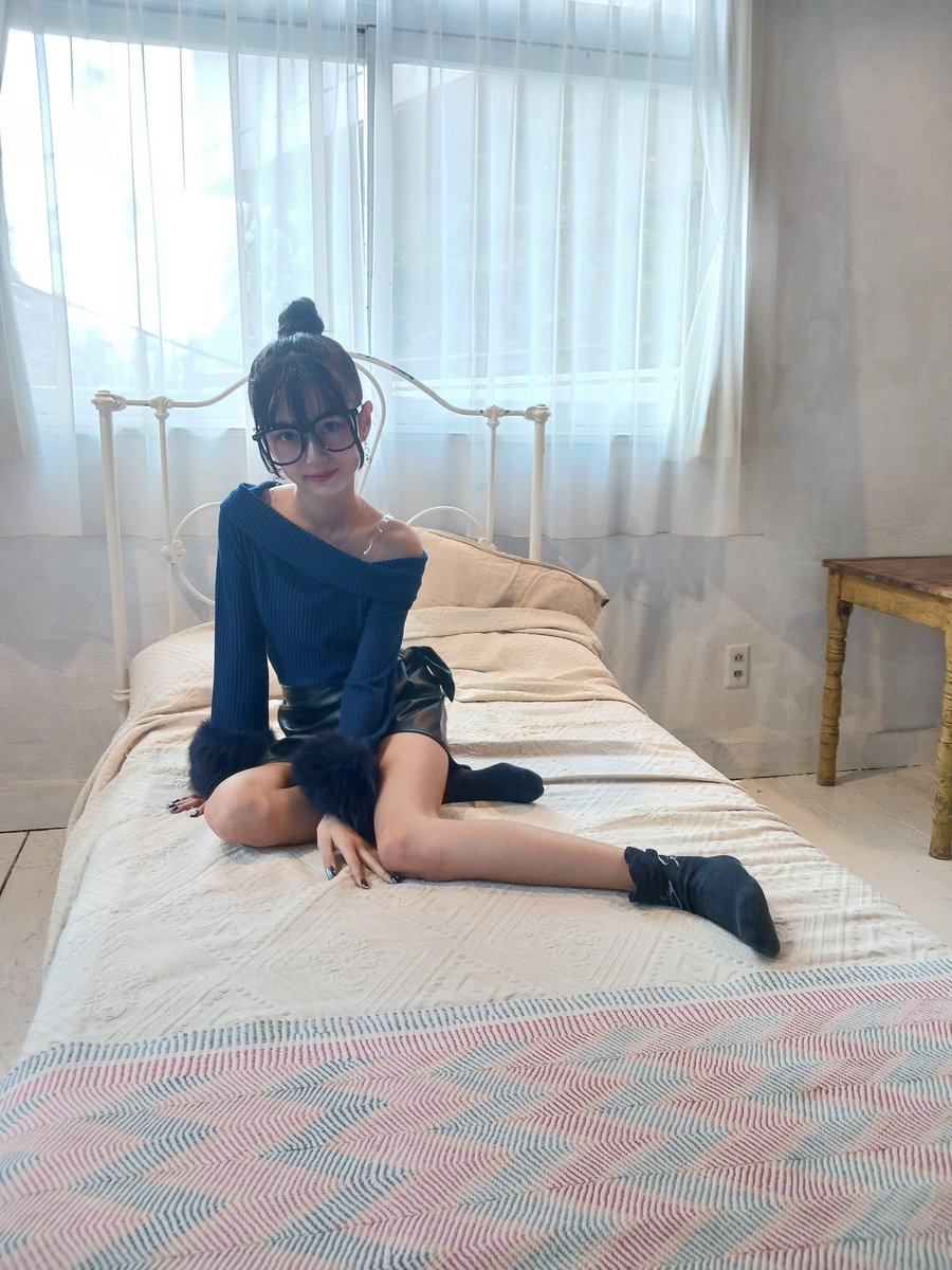 BlhHEsZXAeNb4nN's tweet photo. 2.23 セッション撮影(Last) ここみん

個撮の時に言ったか忘れた
「誕生日おめでとう❗」をちゃんと言えて良かったです♪
後、眼鏡ここみんも最高だよ～❗

@Co_stuff2015219 
#ここみん
#TIP撮影会 https://t.co/gvFaRQfOGB