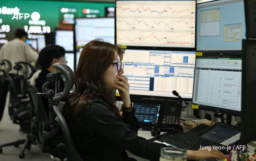 AFP's tweet photo. BREAKING South Korea's benchmark Kospi index tumbled more than 12% on Wednesday as Middle East turmoil sparked a prolonged sell-off across world markets https://t.co/8KkjVvVyu6