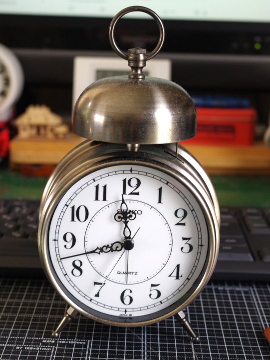 セイコーのクォーツ目覚時計。90年代に流行ったレトロ調時計。ヤフオク