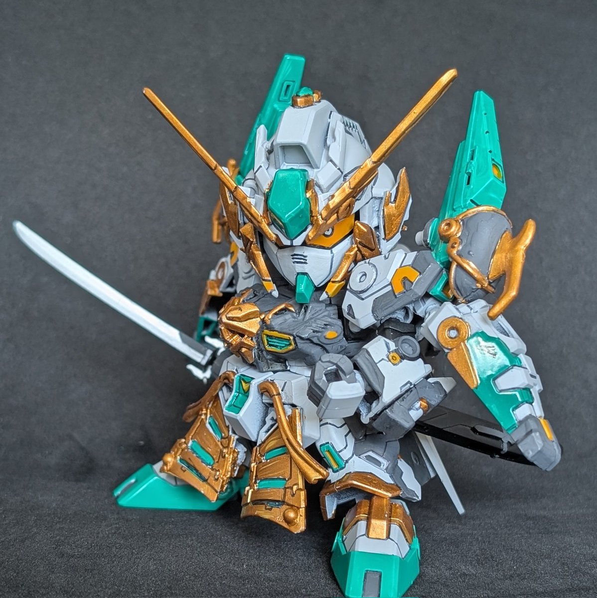 Name:武者亜仁宇頑駄無(あにゅーがんだむ)

量産型νガンダムの武者
仁宇頑駄無の亜種というイメージでつくりました
 #閃光のハサウェイ 
 ↓