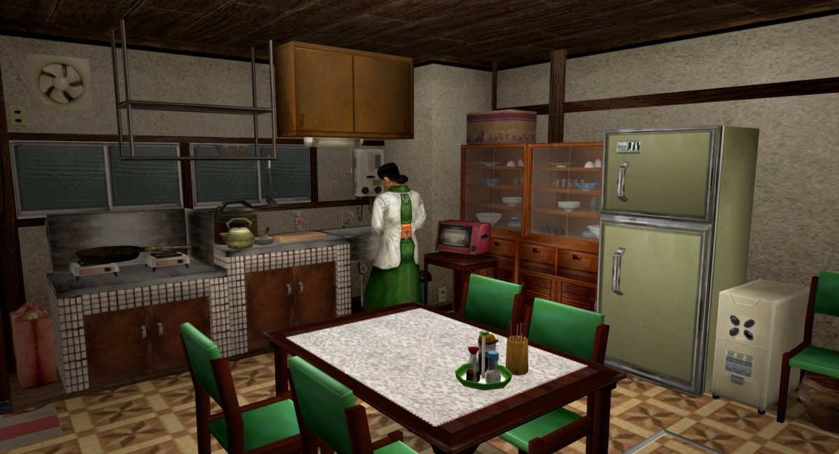 Shenmue_Dojo's tweet photo. 『シェンムー』をプレイすることは、まるで故郷に帰るような感覚です. 山ノ瀬の静かなぬくもり、芭月邸のあたたかさ、まるで昔からの友人のように迎えてくれる住民たち……まるでどの通りにも思い出が息づいているかのようです.
それは単なるゲームではなく、私たちがかつて確かに居場所を見つけた世界。訪れるたびに懐かしく、やさしく、あの場所に自分の一部を置いてきたのだと感じさせてくれるのです..

#LetsGetShenmue4