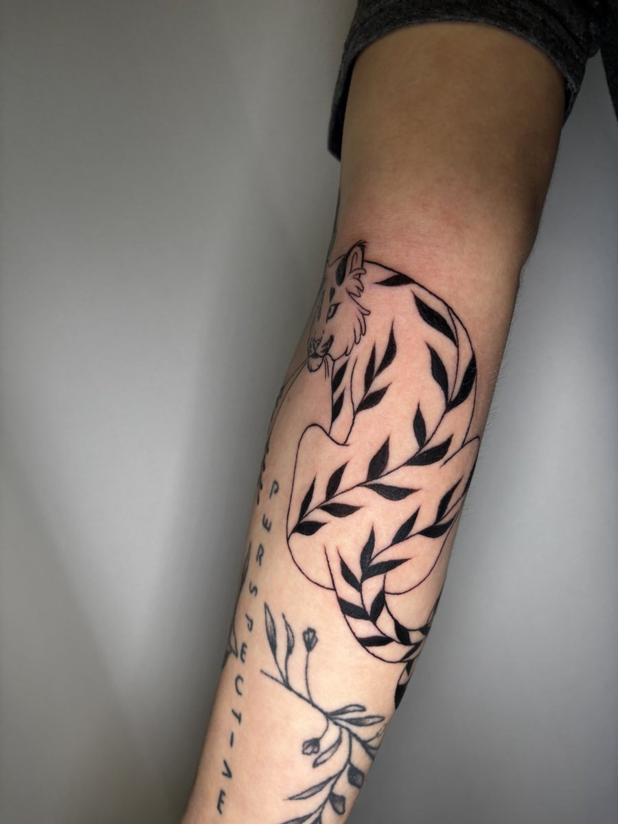 KinggPepper's tweet photo. Celebrated my first week as a licensed tattoo artist :3c https://t.co/t9YFxqK5i0