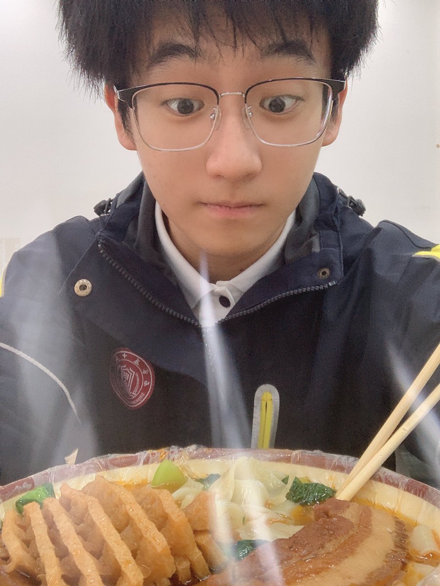 小🐟喜欢下雨 tweet media
