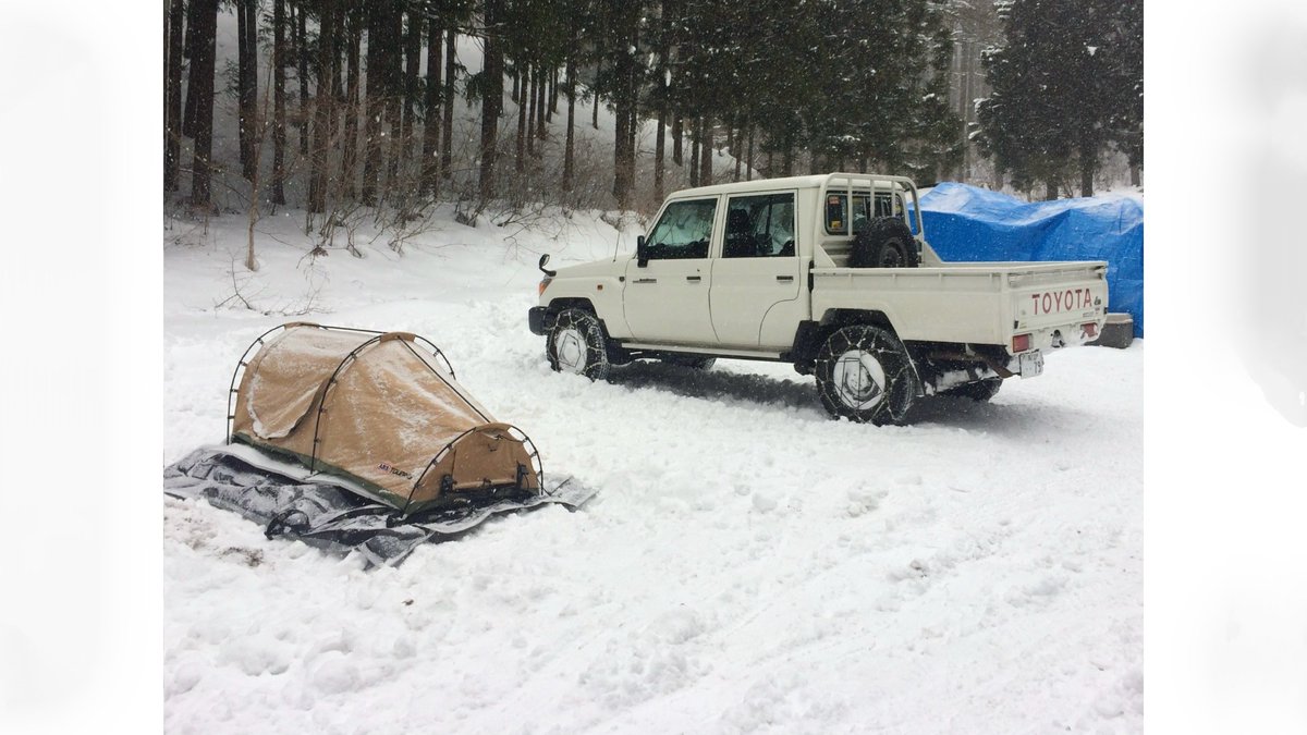 GRJ79K's tweet image. ⬅️ The LC300 and camper trailer.
The LC250 and rooftop tent. ↗️
and me, the LC79, sleeping in a swag on the ground. ✌️😁 ↘️

#Overlanding #Camping 
#CamperTrailer #RooftopTent #Swag 
#Toyota #LandCruiser300 #LandCruiser250 #LandCruiser79