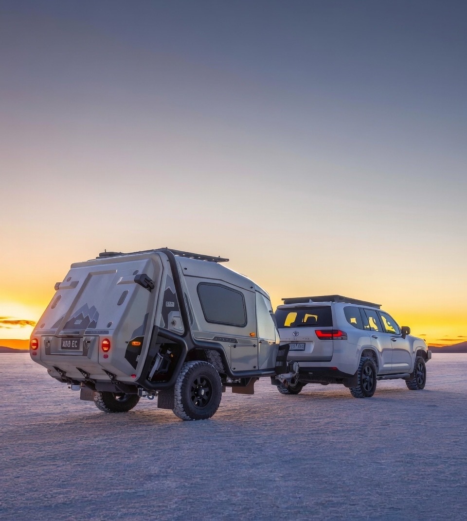 GRJ79K's tweet image. ⬅️ The LC300 and camper trailer.
The LC250 and rooftop tent. ↗️
and me, the LC79, sleeping in a swag on the ground. ✌️😁 ↘️

#Overlanding #Camping 
#CamperTrailer #RooftopTent #Swag 
#Toyota #LandCruiser300 #LandCruiser250 #LandCruiser79