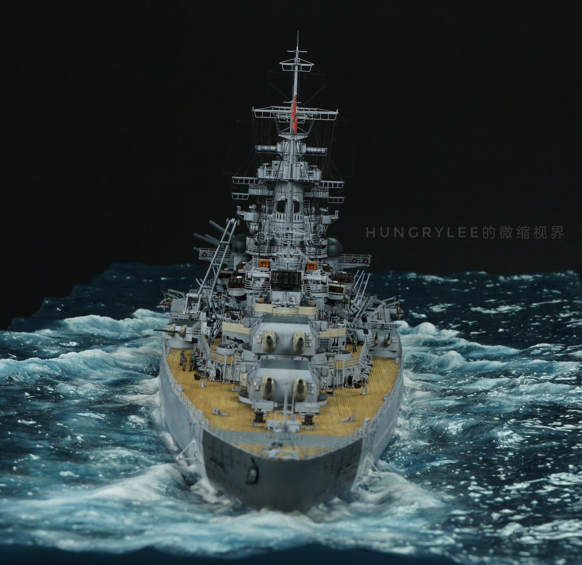 lee_hungry's tweet photo. The 1/350 Bismarck俾斯麦（Tamiya）which I made in 2018
#scalemodel #shipmodel  #Bismarck  #艦船模型 #模型製作  #模型 #戰列艦 https://t.co/0S2Z8DqPxX