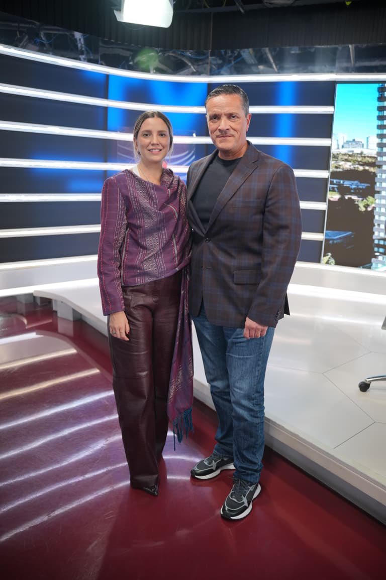 Hoy tuve el gusto de tener un par de entrevistas en <a href="/ImagenTVMex/">Imagen Televisión</a>  con <a href="/MendivilCrystal/">Crystal Mendivil</a> y con <a href="/PacoZeaCom/">PacoZeaCom</a> para invitar a su audiencia a vivir la maravillosa Feria de Puebla, que del 23 de abril al 10 de mayo reunirá lo mejor de nuestra cultura, gastronomía y tradición, con