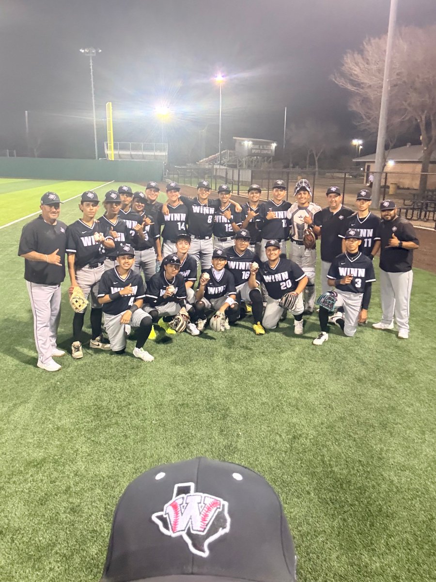 CoachRoiz's tweet photo. Mavs Win in extra innings 🔥
Great Team Winn💪🏼Pitchers of the game:Juan Cruz 🔥with 7 complete innings! Closer of the game: Sebastian Camarillo 🔥 Players of the game: Izzaiah Chavarria🔥Trey Palos🔥
#PurposePassionPride
#WeAreinThistogether https://t.co/iMWxRsj6Zf