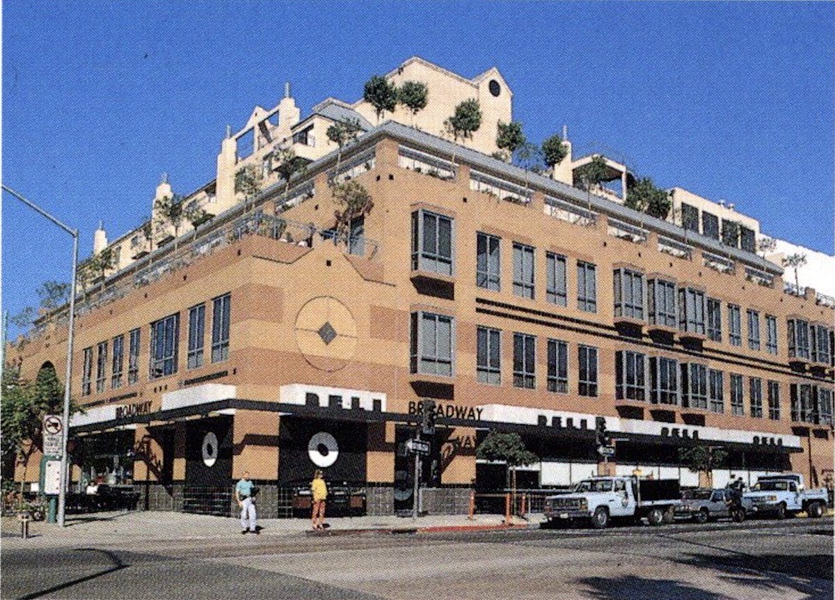 Evan Collins | BLM 🏳️🌈🇵🇸 tweet media