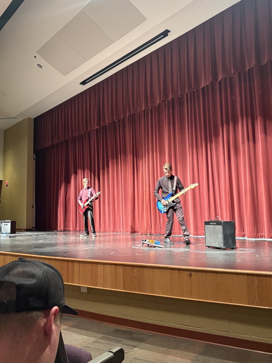 Shadow Ridge HS tweet media