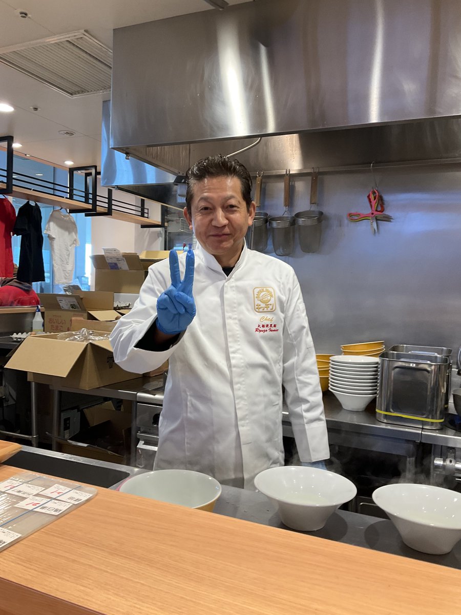 栗ガニ白湯ラーメン🦀
三陸の生ワカメをトッピング✨
めちゃめちゃ美味しかった😆💕
#ラーメンWalkerキッチン 
#大船渡黒船 
#岩瀬龍三店主