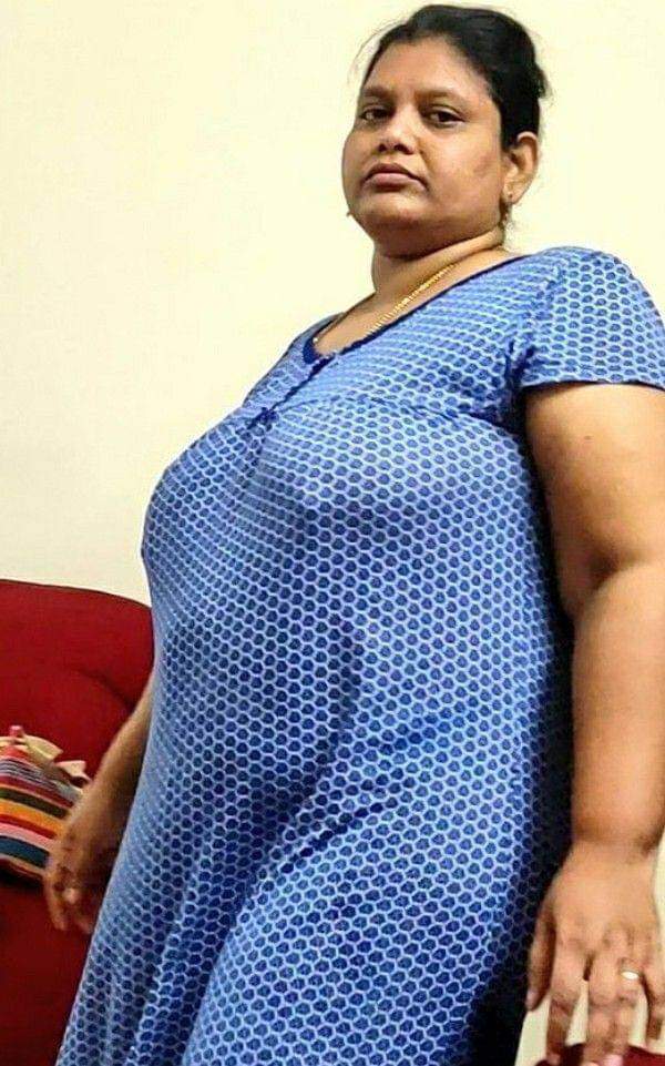 jananilover6's tweet photo. Eswari aunty molaiya paarunga da muttitu nikuudhu💋 https://t.co/gUVZEw2GoJ