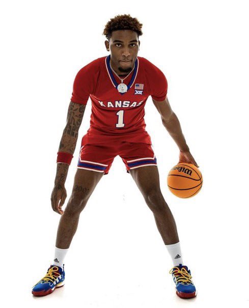 XansasXayhawkz's tweet image. Elmarko Jackson when KU has a 10-0 run