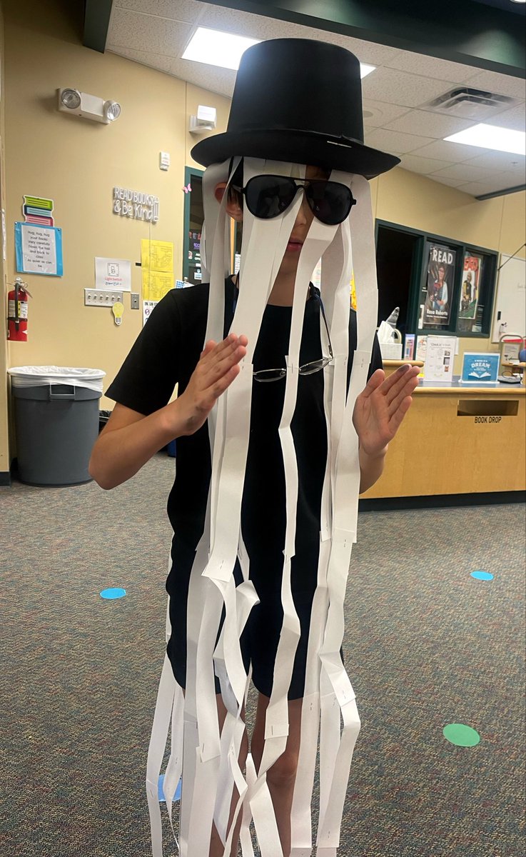 CarnahanLibrary's tweet image. I found these 2 book characters for book character     dress up day in honor of Read Across America week. #ReadAcrossAmericaDay @NISDCarnahan @NISDLib