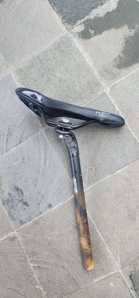 afinss's tweet photo. #fnfjb fnfjb harga dm https://t.co/l68hyGsvQ8