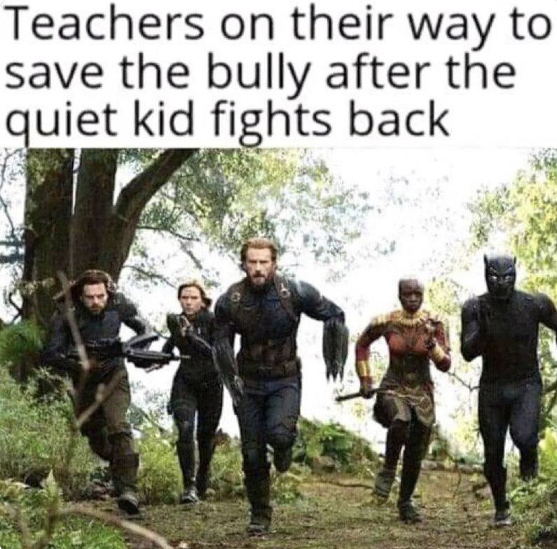 NO CONTEXT HUMANS (@humansnocontext) on Twitter photo 